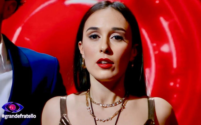 Grande Fratello, quindicesima puntata: eliminata Valentina Modini, faccia a faccia tra Beatrice e Garibaldi. I nominati sono… preview