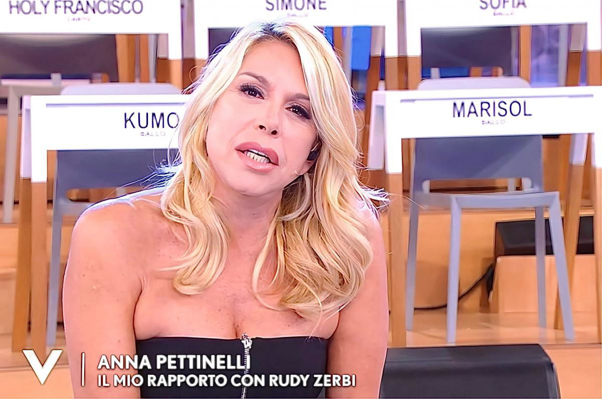Verissimo, Anna Pettinelli parla del suo nuovo amore poi svela: “Molto tempo fa io e Rudy Zerbi eravamo amici, poi…” article-post