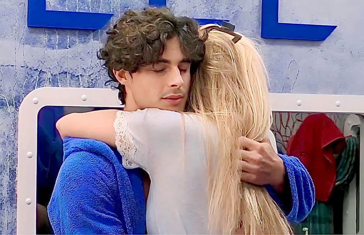 Grande Fratello, riavvicinamento tra Heidi Baci e Vittorio Menozzi che confessa: “Avevo fatto dei passi indietro perché…” article-post