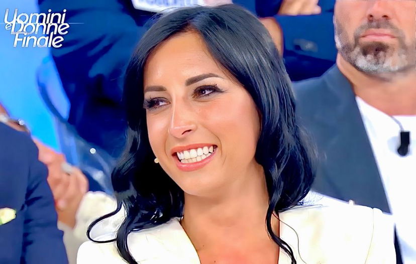 Uomini e Donne, Cristian Di Carlo confessa: “Francesca Sorrentino? Tanta roba, certo che sarei sceso per lei!” preview