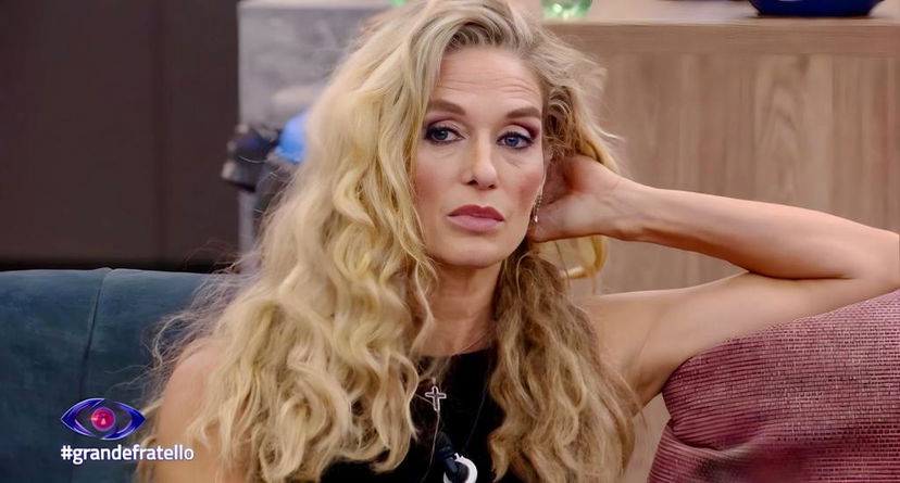 Grande Fratello, Jill Cooper viola il regolamento del programma: ecco cosa ha fatto preview