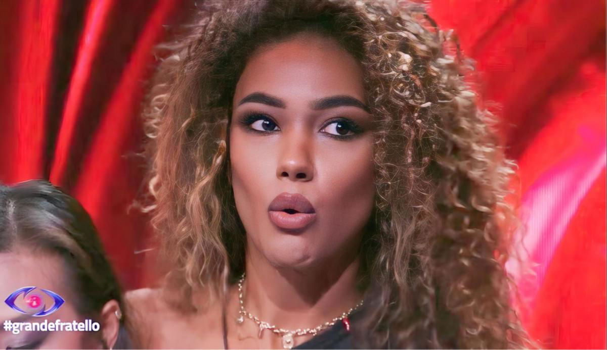 Grande Fratello, dodicesima puntata: Samira Lui eliminata, Heidi Baci scrive una lettera ai coinquilini. I nominati sono… article-post