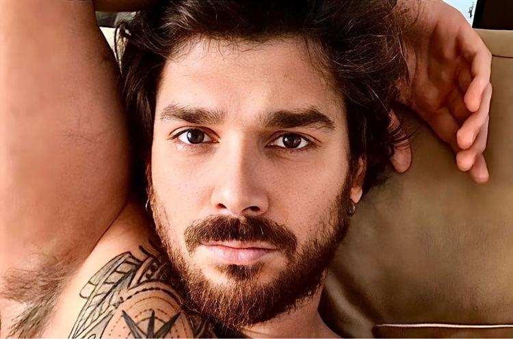 Uomini e Donne, Andrea Cerioli torna sui social dopo essere stato operato: “Periodo da incubo, ora fa un po’ male ma…” article-post