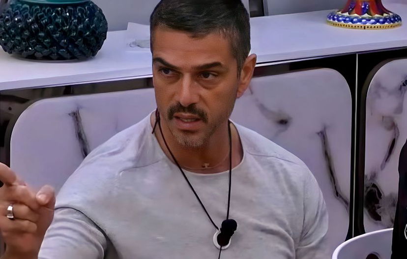 Grande Fratello, Massimiliano Varrese furioso contro tutti: “Voglio la gente chiara, che dice le cose in faccia” preview