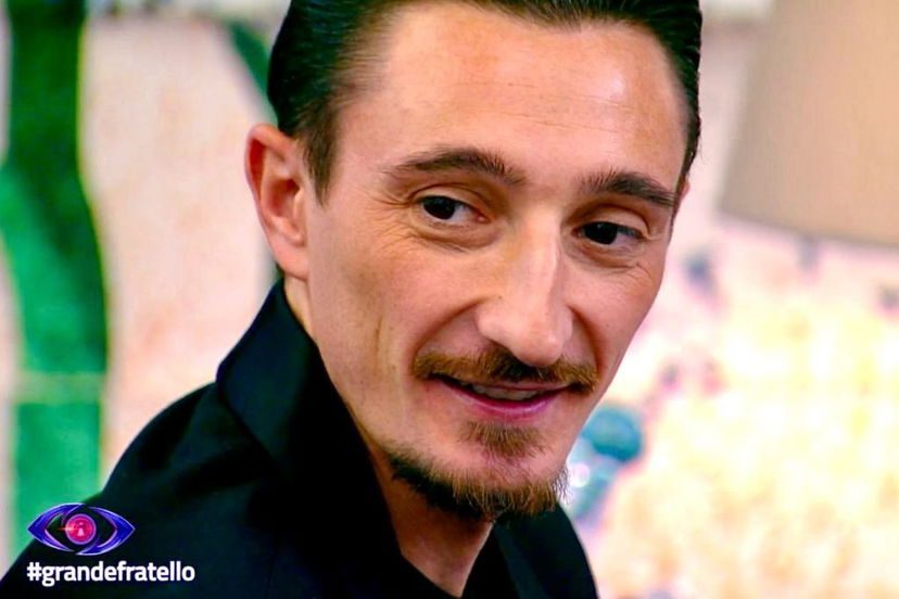 Grande Fratello, ventunesima puntata: Ciro Petrone si ritira, Sara Ricci e Marco Maddaloni nuovi concorrenti. I nominati sono… preview