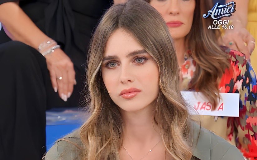 Uomini e Donne, Valentina Pesaresi rivela in quale famosa ex tronista del passato si rivede preview