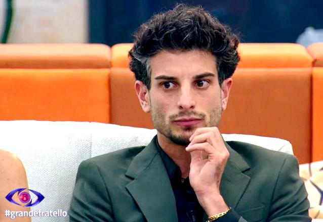 Grande Fratello, la presunta fidanzata di Giuseppe Garibaldi rompe il silenzio: “Lui mi aveva detto che si sarebbe dichiarato single ma…” preview