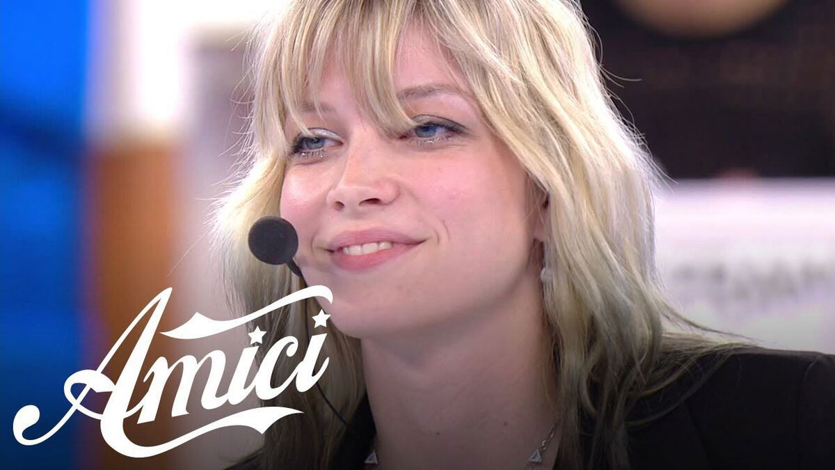 Amici 23, Mew criticata per dei vecchi tweet contenenti bestemmie: lei interviene e dà una simpatica spiegazione article-post