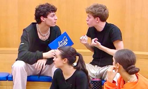 Amici 23, scatta la discussione tra Kumo, Simone Galluzzo e Nicholas Borgogni (e c’entra la maestra Celentano) preview