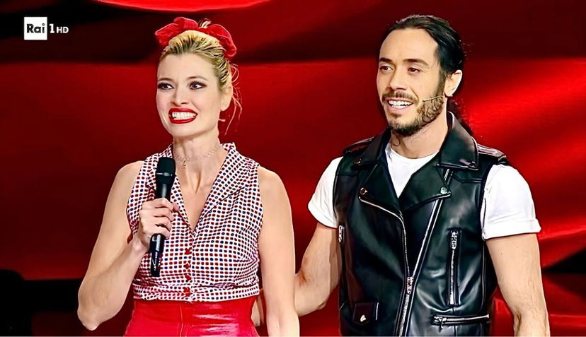 Ballando con le Stelle 18, settima puntata: eliminata Carlotta Mantovan, Antonio Caprarica si ritira, Lorenzo Tano e Teo Mammucari restano in mutande preview