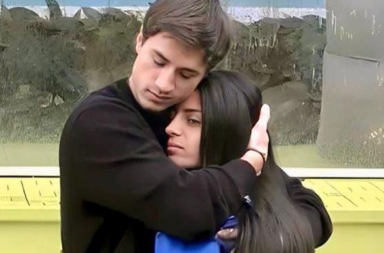 Grande Fratello, nuovo aereo per Mirko Brunetti e Perla Vatiero: le loro reazioni stupiscono i fan (Video) preview