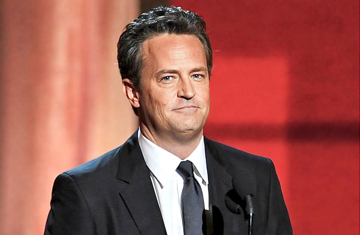 Matthew Perry, l’autopsia svela le cause della morte della star di Friends article-post