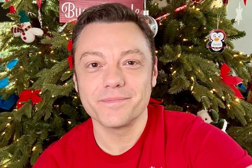 Tiziano Ferro commosso sui social: “Non riesco a cantare, dopo la performance con Elisa pensavo di essermi sbloccato ma…” preview