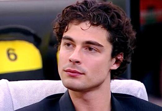 Grande Fratello, due concorrenti contro Vittorio Menozzi: “Fa il furbo, fa la vittima” preview