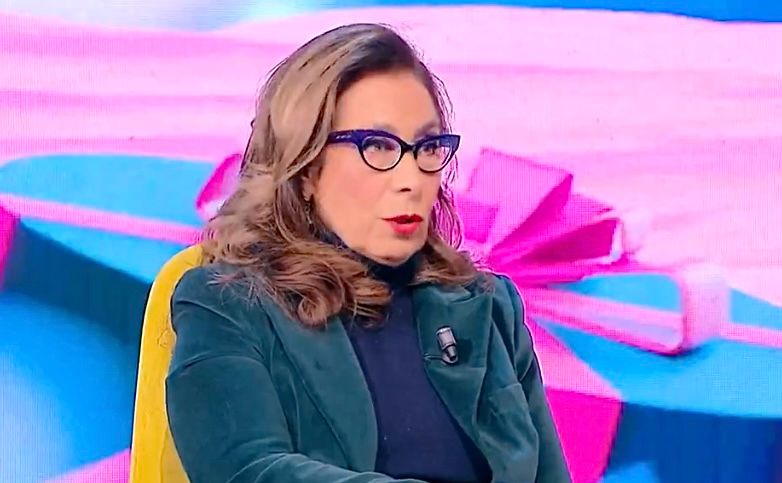 Grande Fratello, Cesara Buonamici confessa cosa ne pensa davvero dei concorrenti (e chi trova ‘too much’): “Forse non dovrei dirlo ma…” article-post