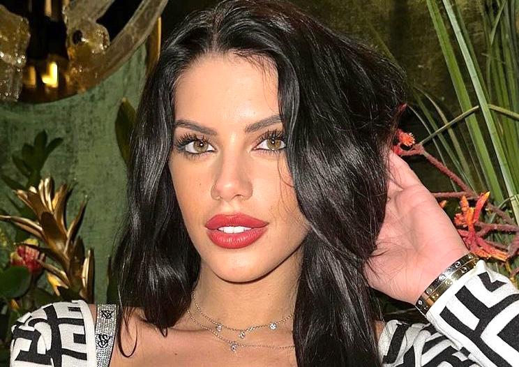 Antonella Fiordelisi svela quanto guadagna per i suoi post sui social article-post