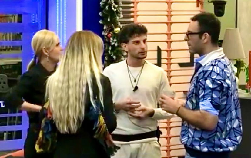 Grande Fratello, Giuseppe Garibaldi dice che “ha tanti amici gay”, Anita Olivieri cerca di difenderlo ma Stefano Miele li asfalta preview