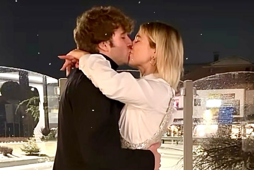 Gf Vip, Paolo Ciavarro sorprende Clizia Incorvaia con una romantica proposta di nozze: la foto dell’anello preview