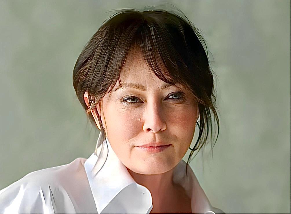 Shannen Doherty nel suo ultimo podcast: “So che me ne sto andando, al mio funerale non vorrei che…” article-post