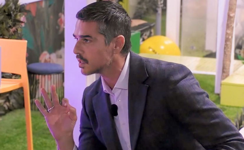 Grande Fratello, nel post puntata Massimiliano Varrese infuriato con Letizia Petris: “Ecco cosa farò come gesto di protesta” preview