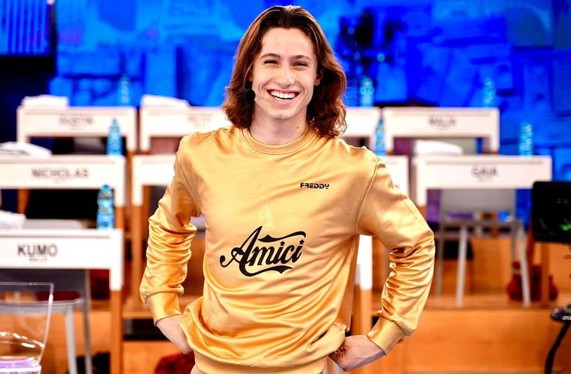 Amici 23, puntata del 4/02/24: Dustin Taylor primo allievo ad accedere al serale, eliminato Simone Galluzzo preview