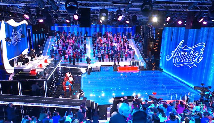 Amici 23, nella registrazione di ieri una prof in lacrime poi finisce a litigare: ecco cosa è successo preview