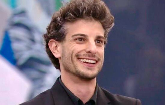 Grande Fratello, arriva il comunicato ufficiale dopo il malore di Giuseppe Garibaldi: “Ora sta bene e…” preview