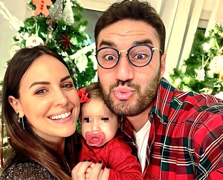 Uomini e Donne, Claudia Dionigi e Lorenzo Riccardi festeggiano 5 anni d’amore: la dolce dedica social article-post