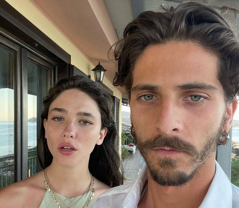 Matilda De Angelis svela come ha conosciuto il fidanzato Alessandro De Santis dei Santi Francesi preview