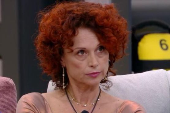 Grande Fratello, il “branco” contro Beatrice Luzzi? L’intervento social dell’ex compagno dell’attrice preview