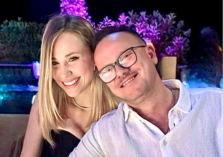 Gigi D’Alessio svela il sesso del bebè in arrivo e confessa: “Sanremo 2025? Lo condurrei, ma ecco la prima cosa che farei” preview