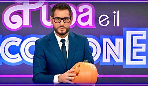 La Pupa e il Secchione torna con la conduzione di Enrico Papi: tra i giudici Aldo Montano preview