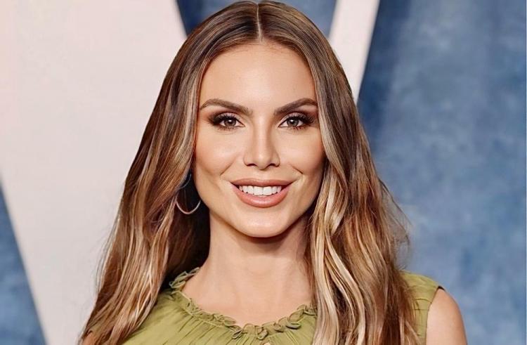 Isola, Nina Senicar in dolce attesa del secondo bebè article-post