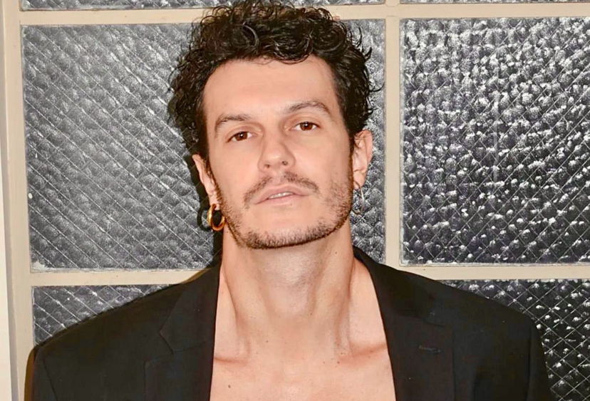 Amici, Adriano Bettinelli nel corpo di ballo di Mariah Carey: “Lei è una leggenda, che onore per me!” preview