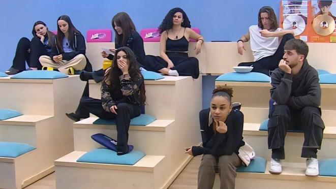 Amici 23, Sarah Toscano non riceve nessun messaggio da parte dei compagni: “Mi sento inutile” article-post