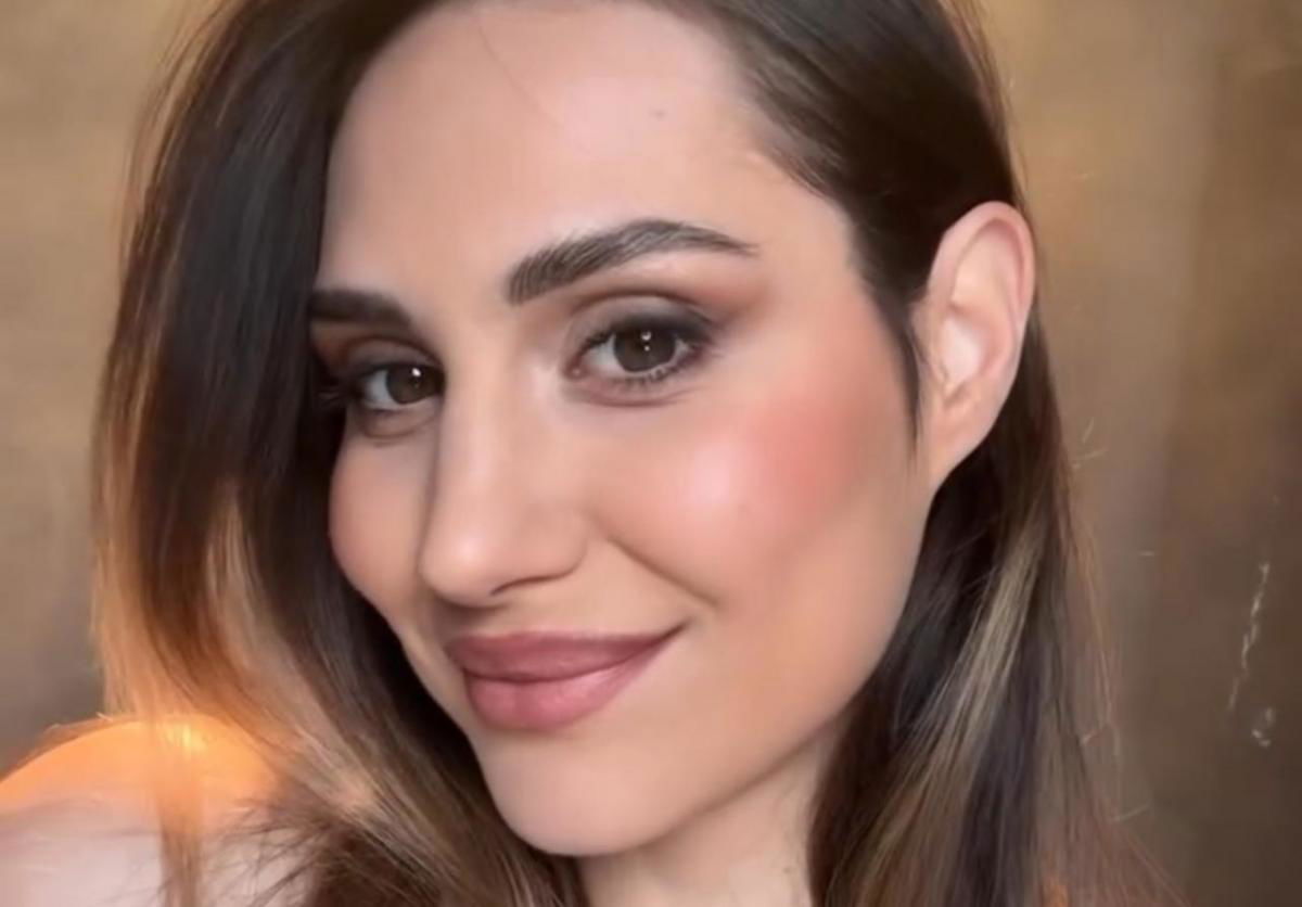 Beatrice Valli pubblica una carrellata di storie sui social: “Come farei a lavorare senza aiuti? Mi sono creata un lavoro da 0, ho rinunciato a lavori importanti” article-post