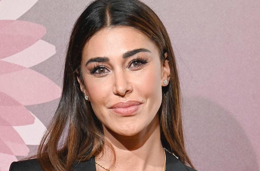 Belen Rodriguez, il duro attacco di Raffaello Tonon: “Straf*ttente miracolata!” article-post