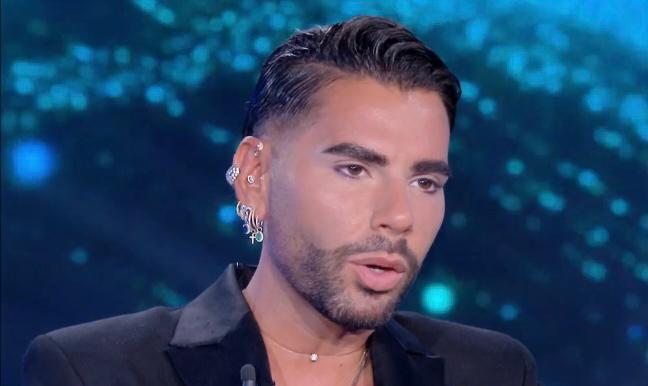 Federico Fashion Style racconta i dettagli dell’aggressione omofoba subita in treno: “Mi girava la testa, usciva sangue dal naso” preview