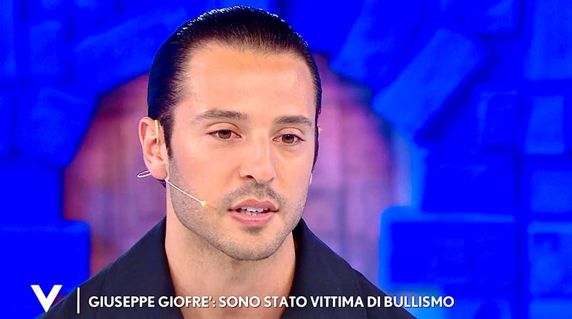 Verissimo, Giuseppe Giofrè confessa di essere stato vittima di bullismo: “Atti molto brutti, i miei genitori non ne sapevano nulla” preview