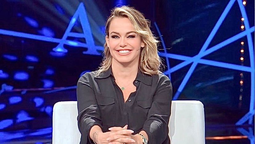 Isola 18, le pagelle di Sonia Bruganelli della prima puntata. Poi la confessione su un naufrago: “Sono pazza di lui!” preview