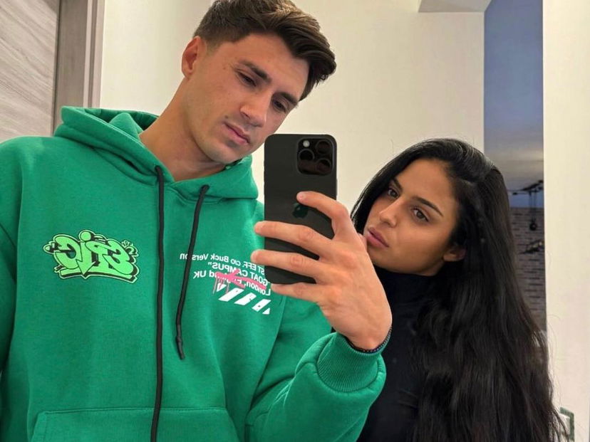 Grande Fratello, Mirko Brunetti racconta come vanno le cose con Perla Vatiero. E sul famoso tatuaggio fatto con Greta… preview