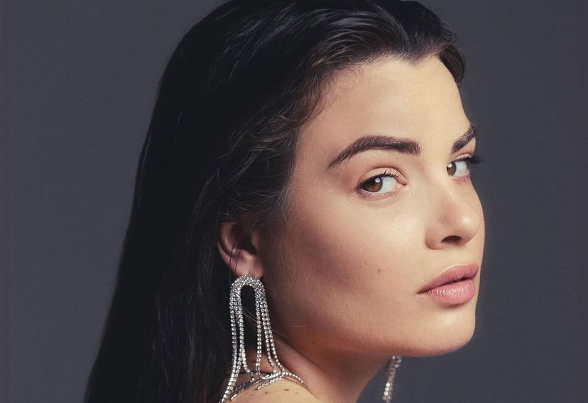 Uomini e Donne, Raffaella Scuotto costretta a cancellare alcune foto da Instagram: “Siamo ancora nel medioevo” preview