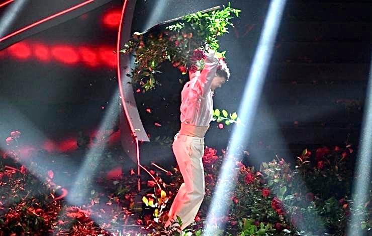 Blanco, ecco la decisione del Gip per l’episodio del palco distrutto a Sanremo 2023 preview