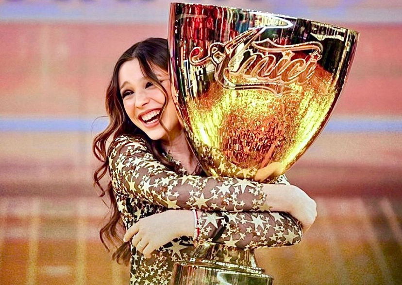 Amici 23, Sarah Toscano svela come spenderà i soldi del montepremi. E a proposito di Holden… preview