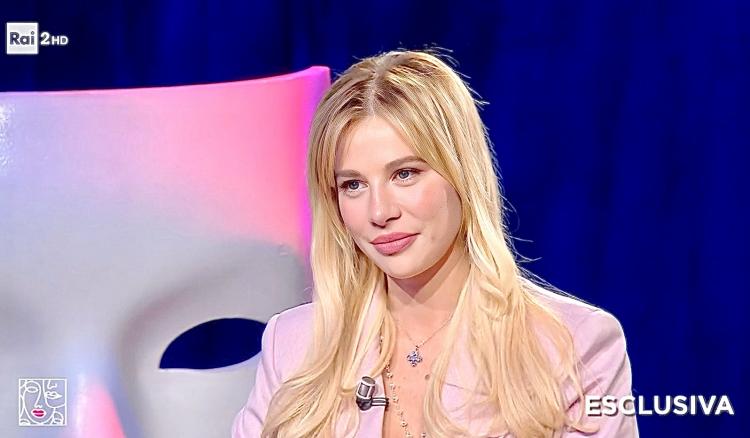 Gf Vip, Clizia Incorvaia confessa: “Ho fatto anni di psicanalisi per fidarmi nuovamente di un uomo dopo i tradimenti del mio ex” preview