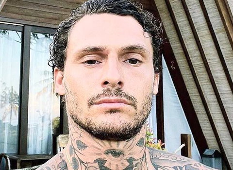 L’Isola dei Famosi, nel cast c’è anche Cristiano Iovino: la reazione di Selvaggia Lucarelli preview