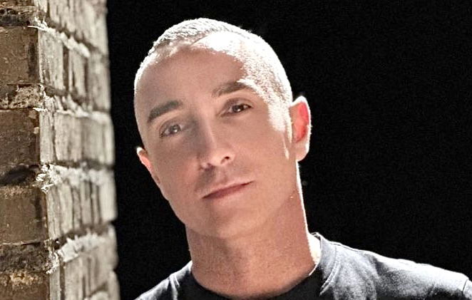 Amici, Giuliano Peparini denuncia gli abusi nella danza: “Insegnanti nudi davanti gli allievi, io l’ho provato sulla mia pelle” preview