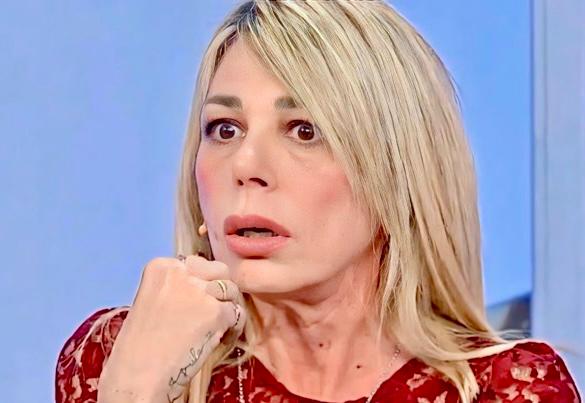 Uomini e Donne, Emanuela Malavisi contro Aurora Tropea: “Mi tocca difendere Cristina Tenuta perché…” preview