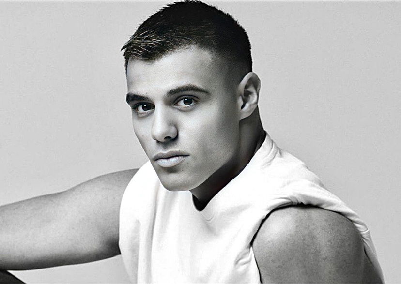 Uomini e Donne, Cristian Forti vittima di furto: “È la terza volta, siete dei morti di fame!” preview