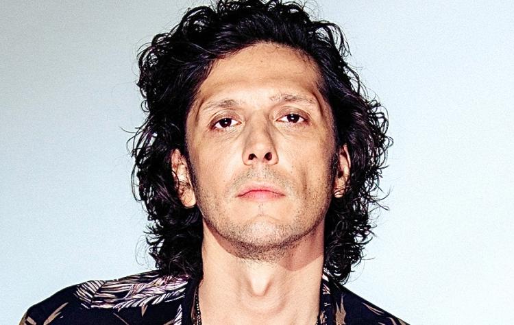 Amici, Ermal Meta è diventato papà per la prima volta: il primo scatto social e la dedica article-post